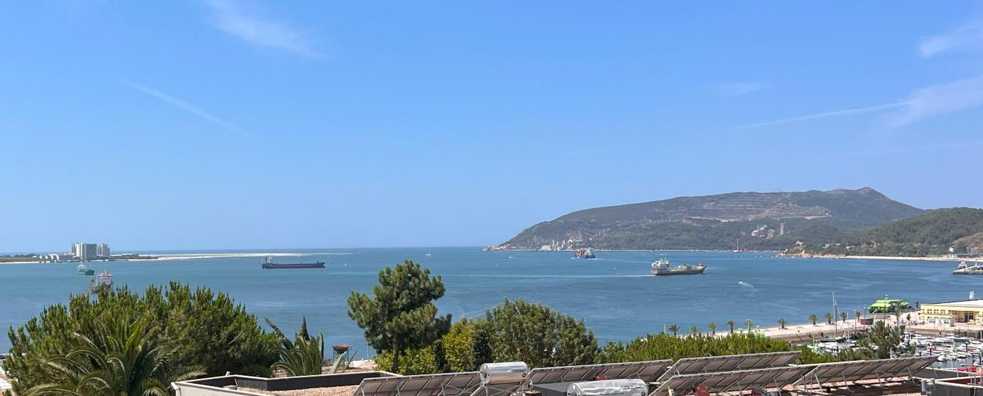 Sunset Bay View, Renovated Apt, By Timecooler Setúbal Esterno foto