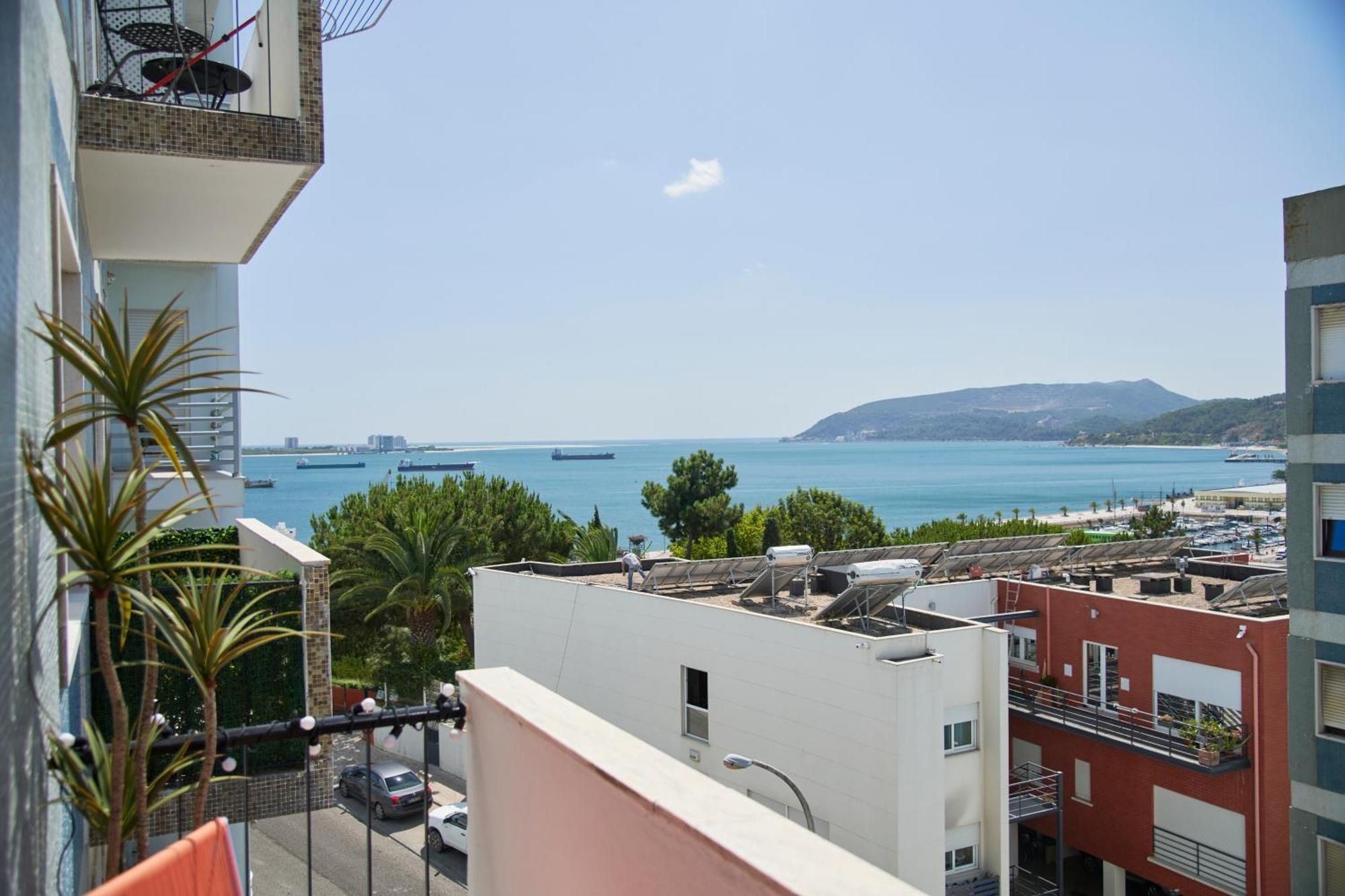 Sunset Bay View, Renovated Apt, By Timecooler Setúbal Esterno foto
