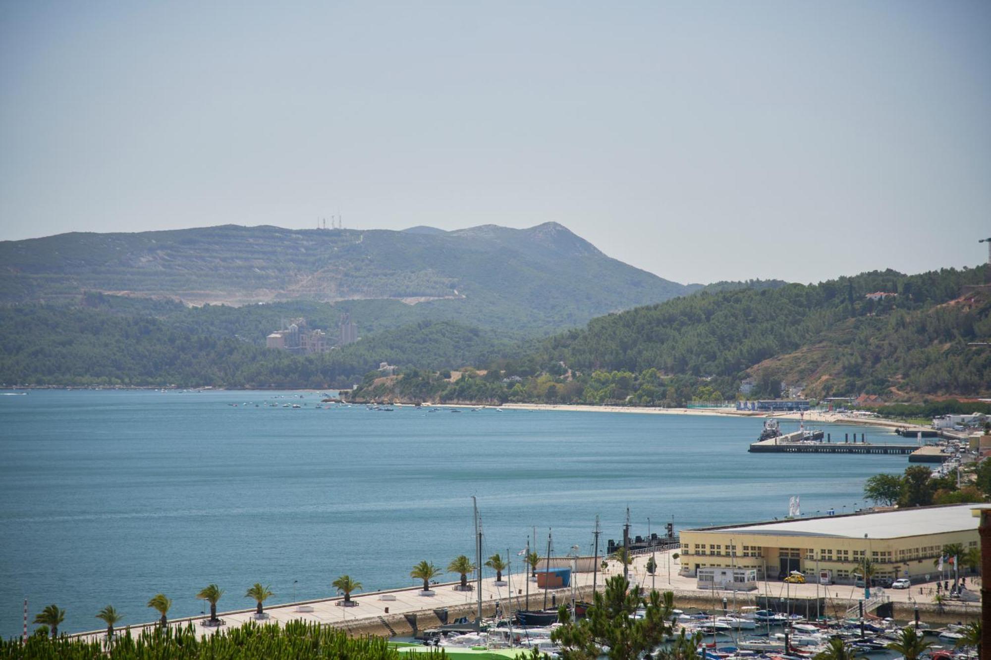 Sunset Bay View, Renovated Apt, By Timecooler Setúbal Esterno foto