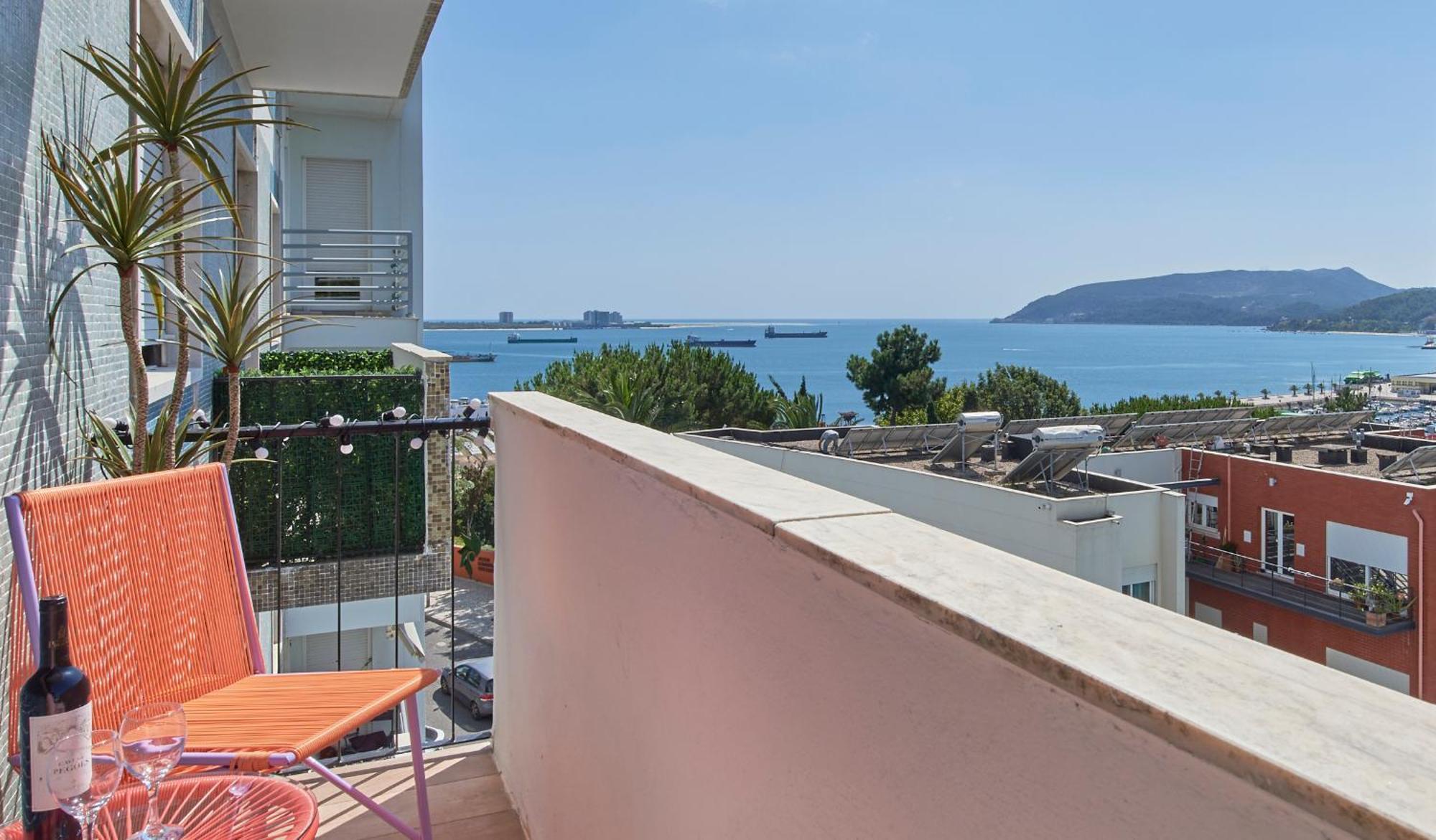 Sunset Bay View, Renovated Apt, By Timecooler Setúbal Esterno foto